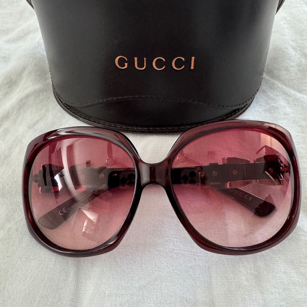 Gucci Ribbon Buckle Sunglasses
